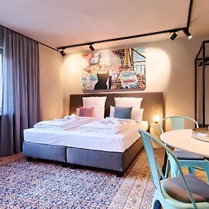 Apartment Xzllenz Kueche Bad S-bahn Parken Smart-tv Wellbeing, Neunkirchen am Sand